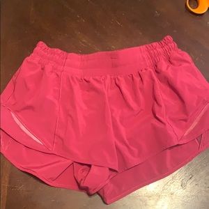 Lululemon Hotty Hot shorts 2.5 in